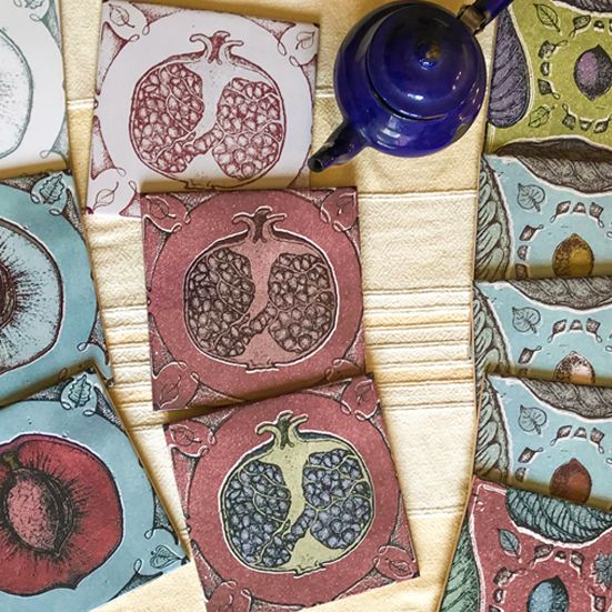 Mattonelle decorative per cucina, motivi decorativi disegnati a mano e stampati su piastrelle